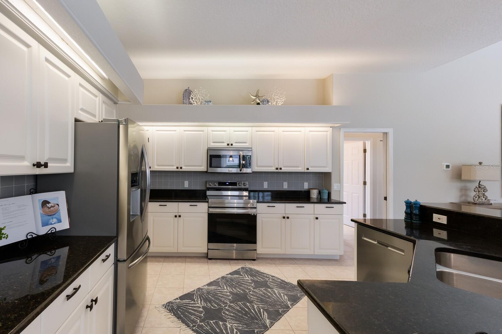 10022 LAUREL VALLEY AVENUE CIR