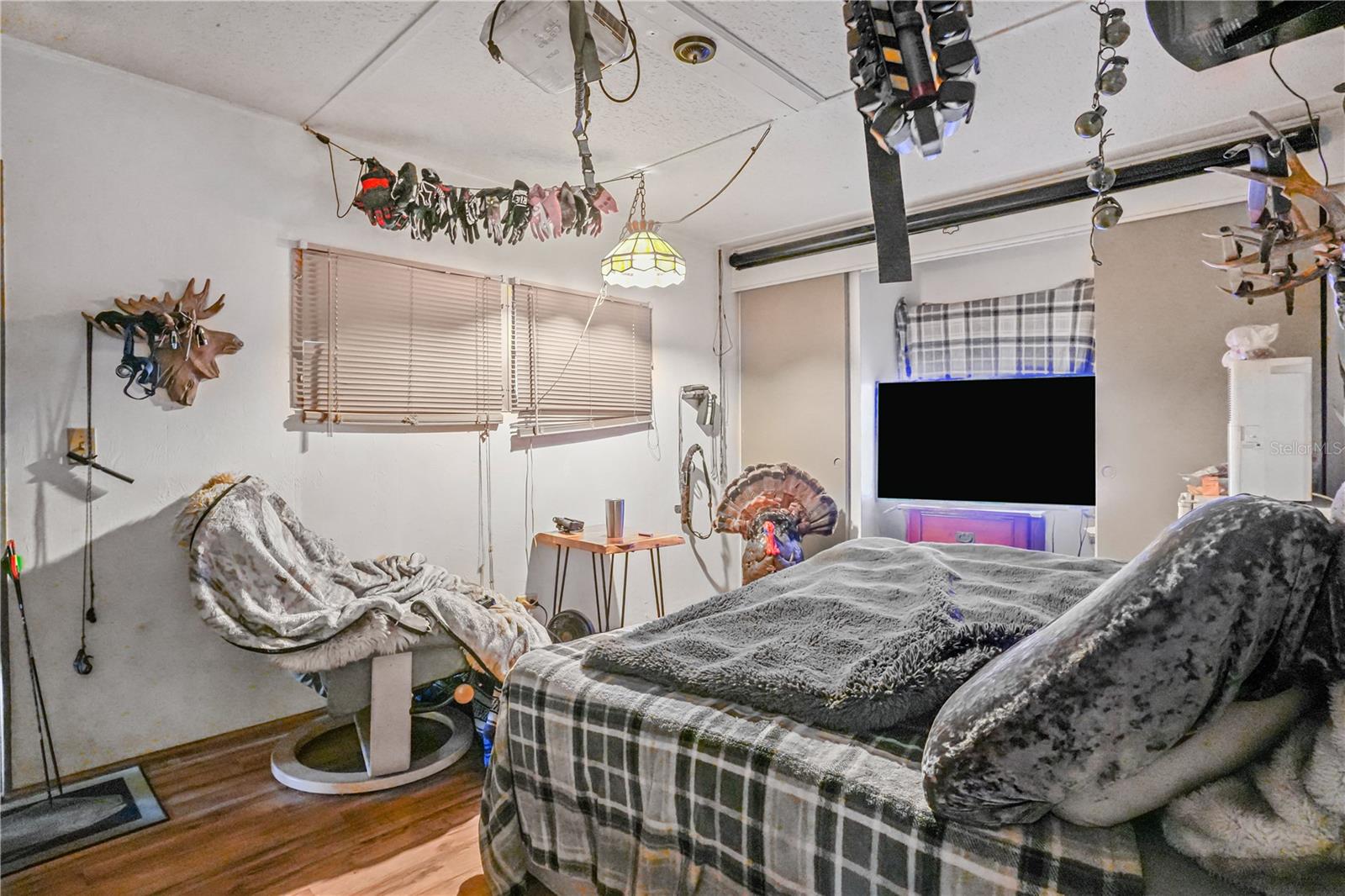 719 50TH AVENUE TER W