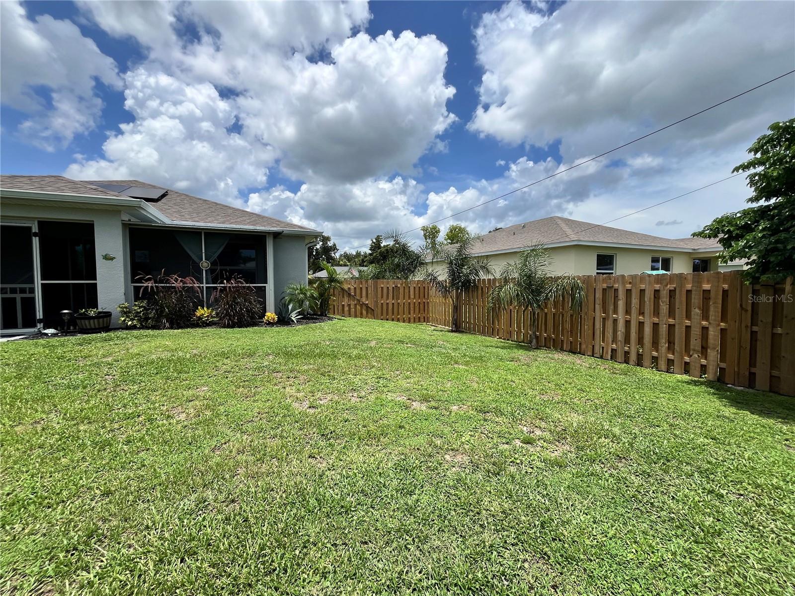 21487 FAIRWAY AVE
