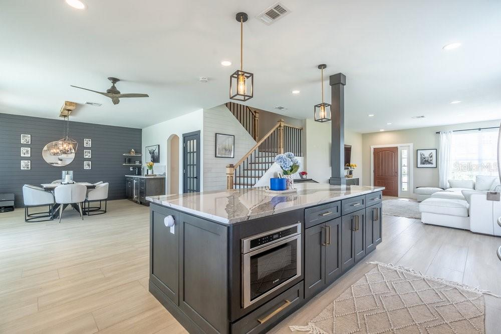 7843 CAMERON CIR