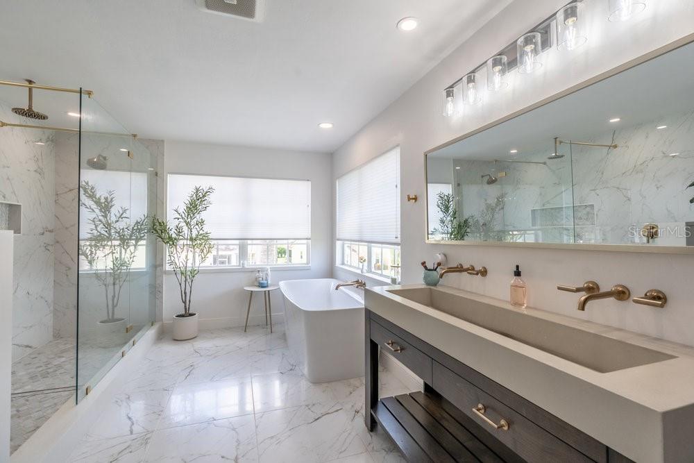 7843 CAMERON CIR
