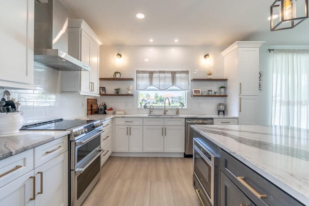 7843 CAMERON CIR