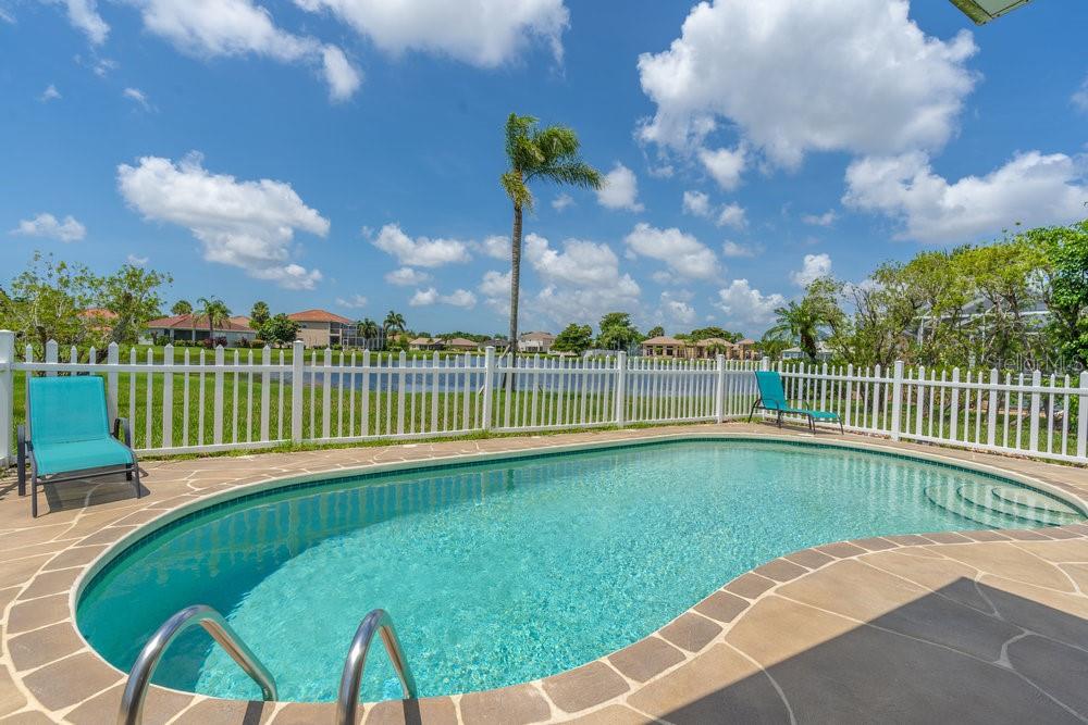 7843 CAMERON CIR