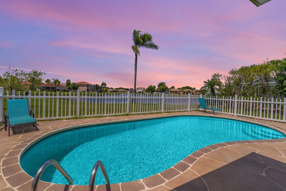 7843 CAMERON CIR