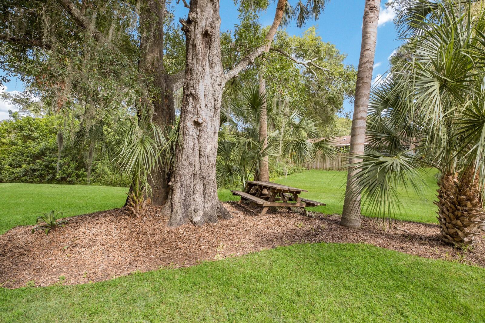 500 N JEFFERSON AVE #H1