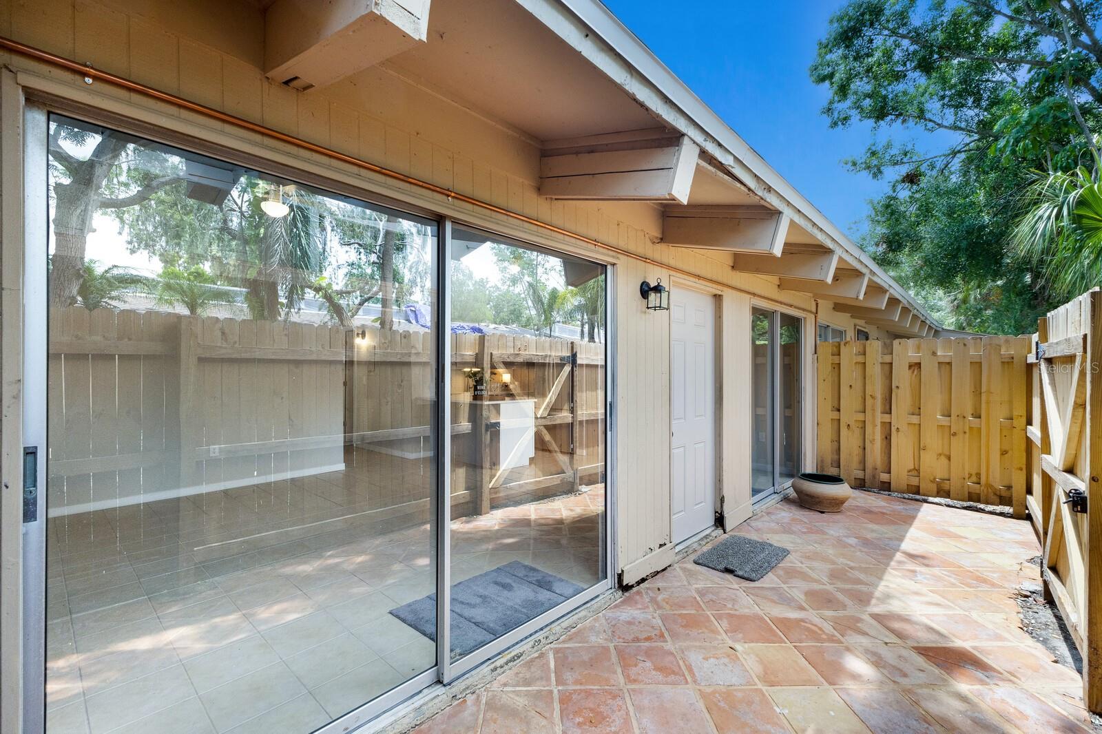 500 N JEFFERSON AVE #H1