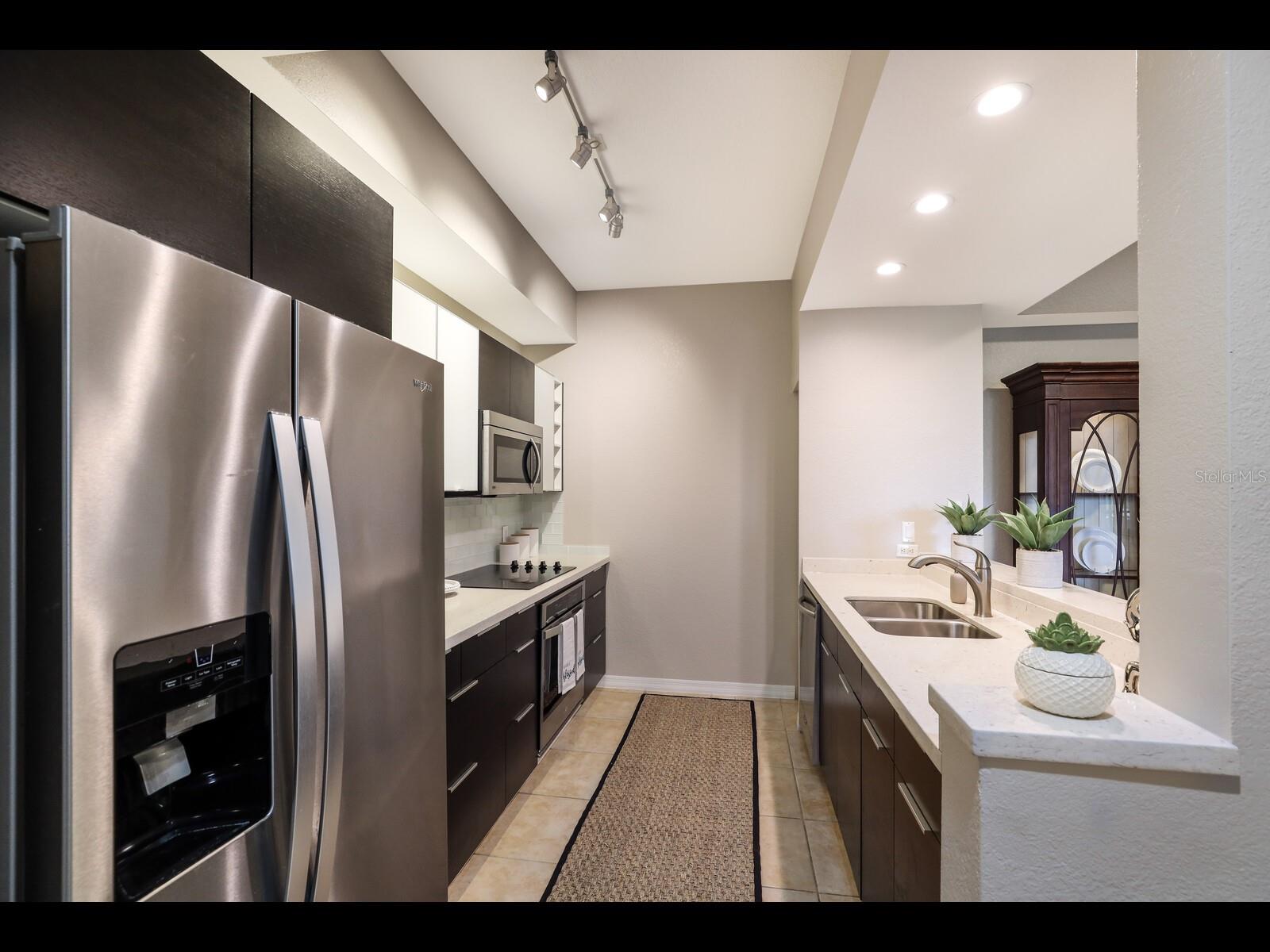 1064 N TAMIAMI TRL #1219