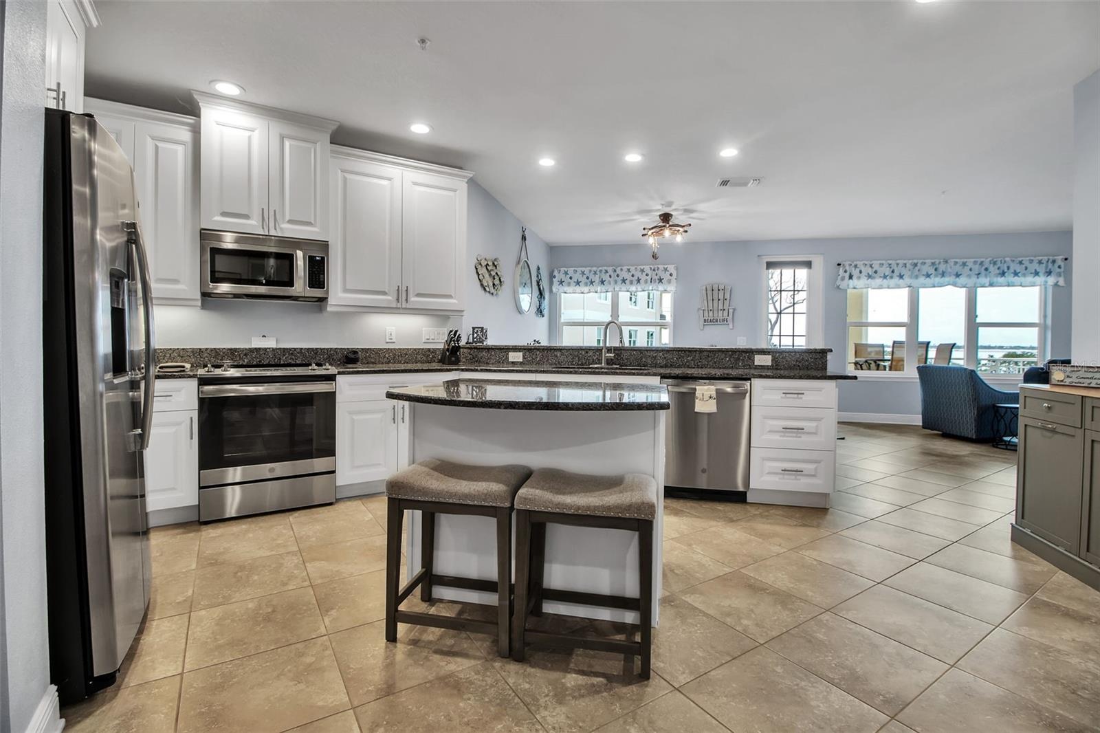 7920 34TH AVE W #202