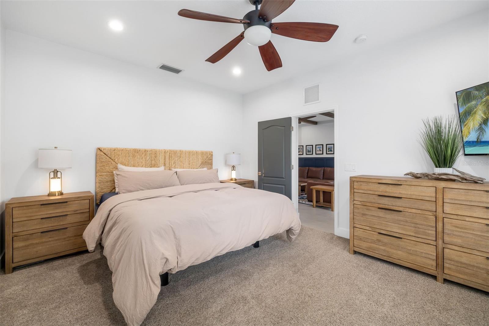 12153 FOREST PARK CIR