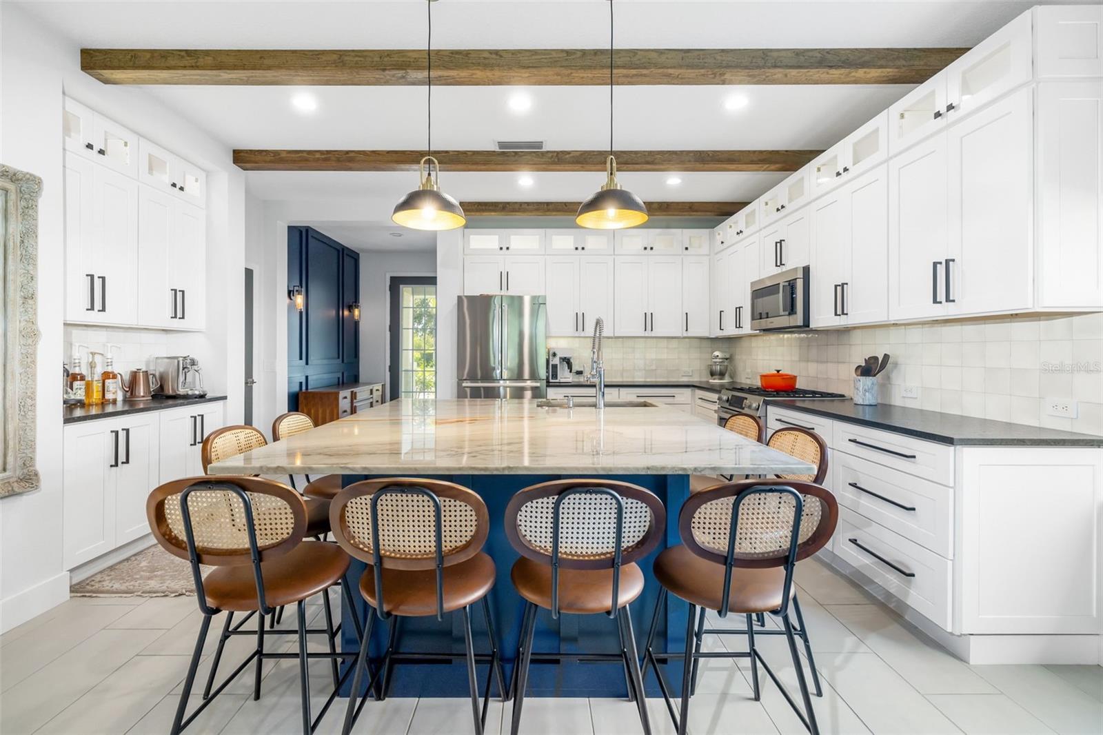 12153 FOREST PARK CIR