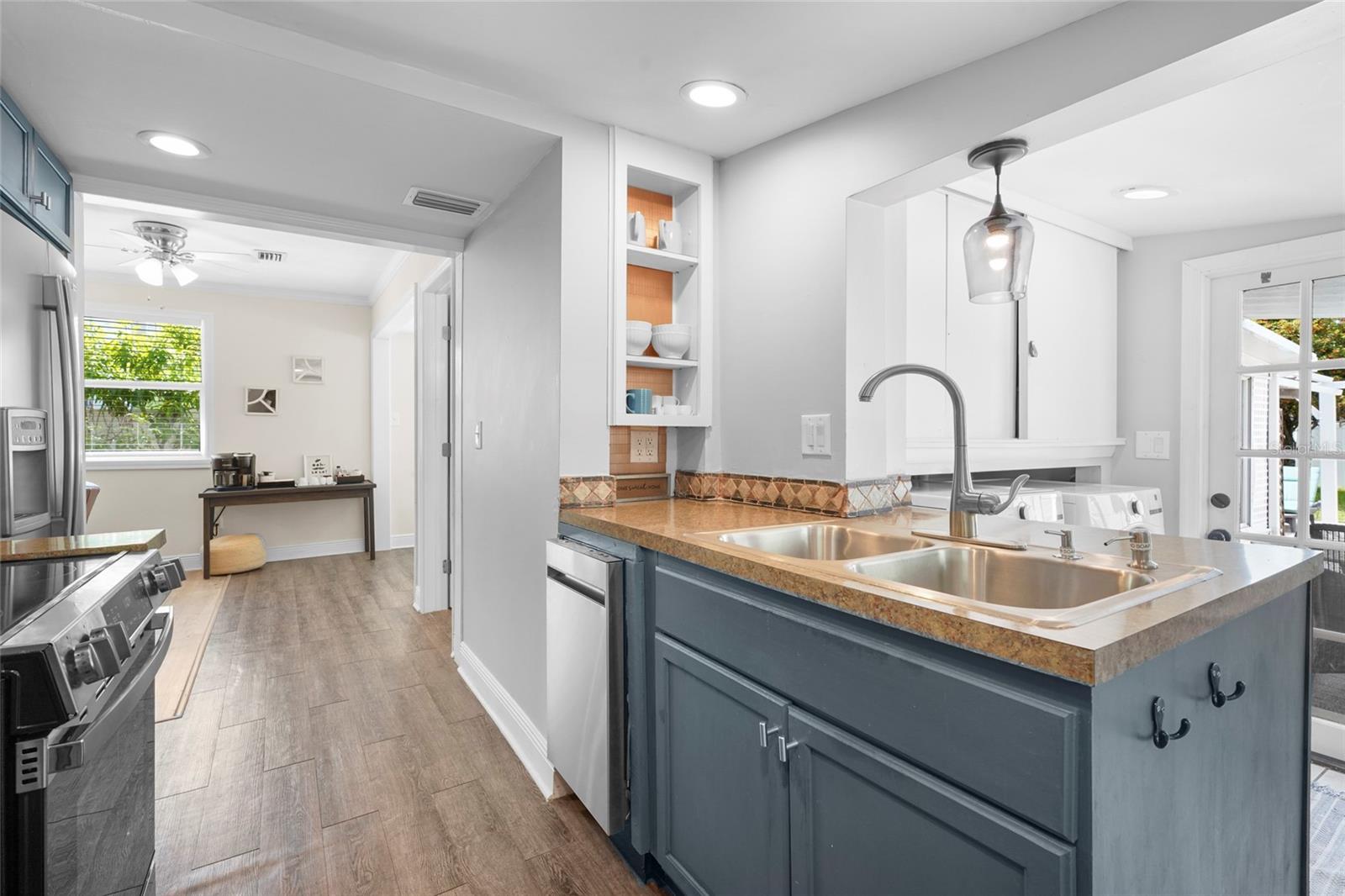 2705 2ND AVE W