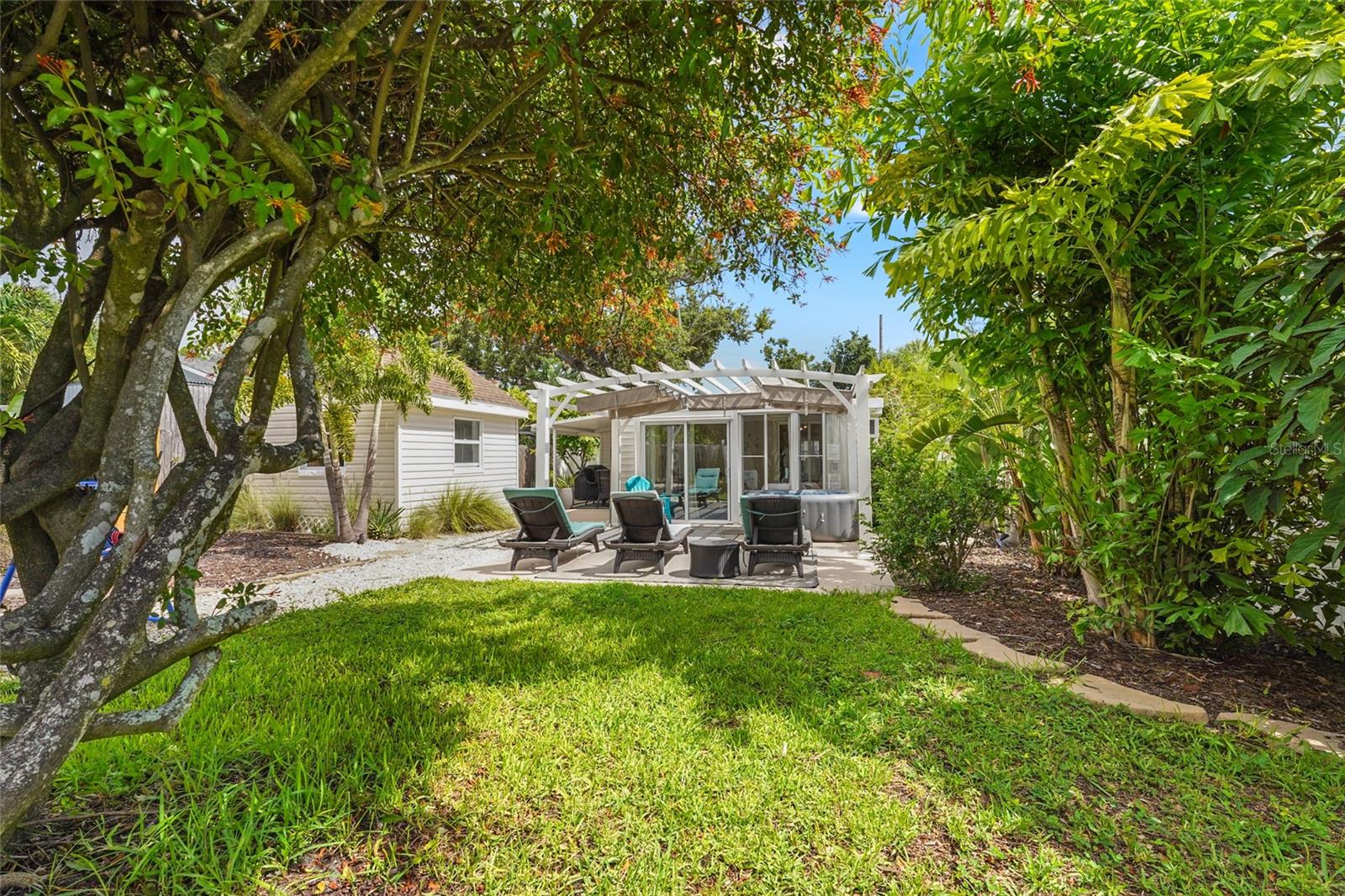 2705 2ND AVE W