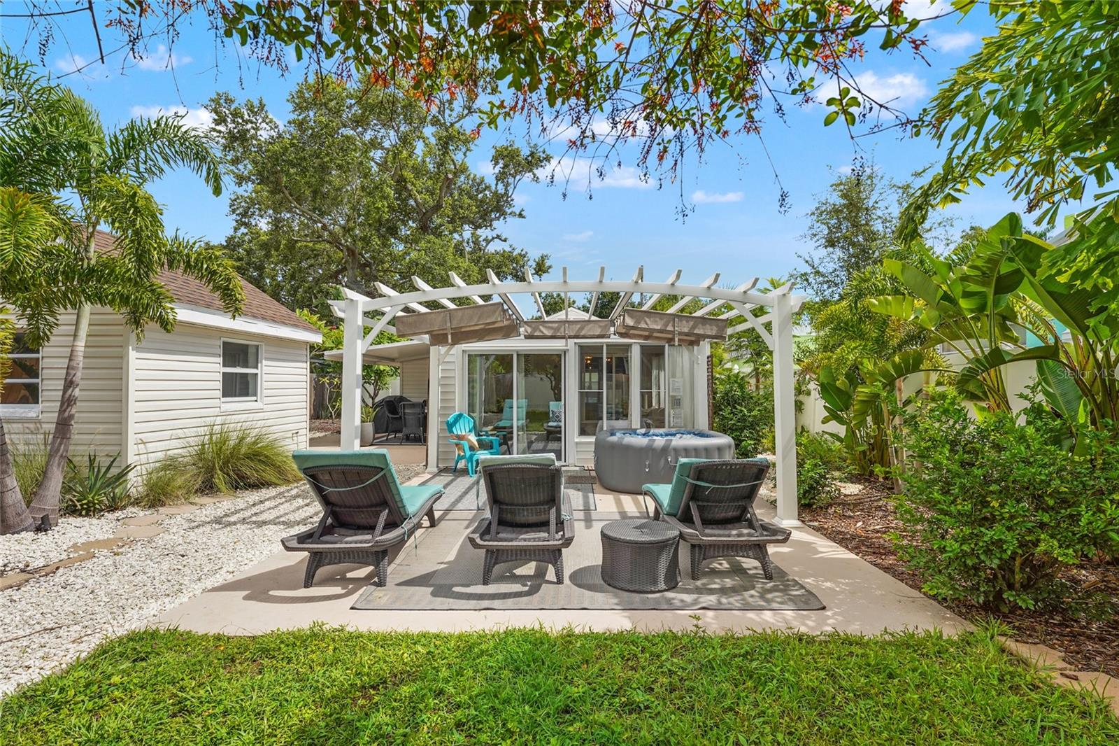 2705 2ND AVE W