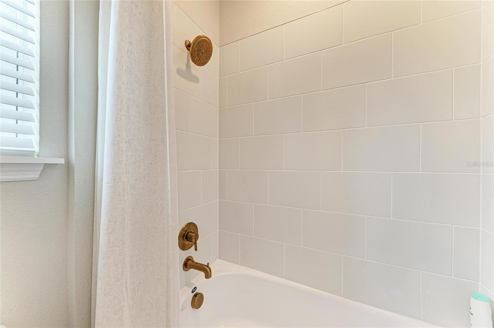 9109 RADIANT CIR