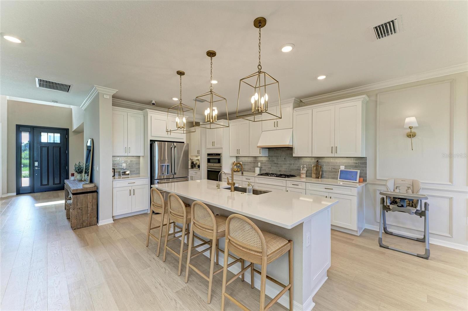 9109 RADIANT CIR