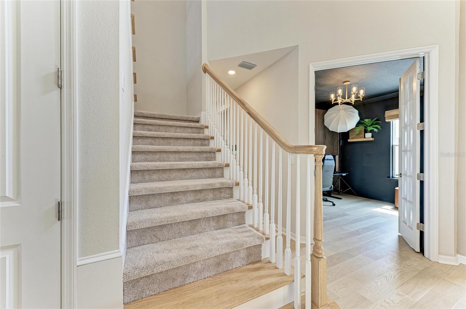 9109 RADIANT CIR