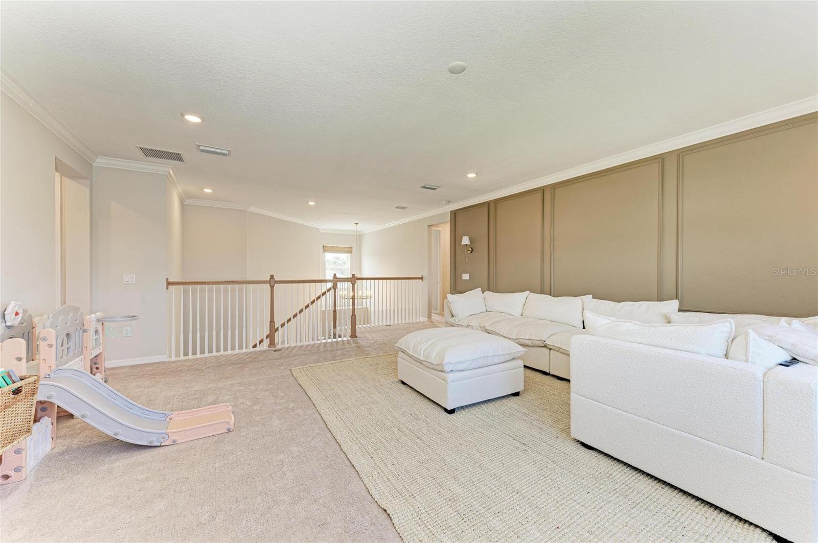9109 RADIANT CIR
