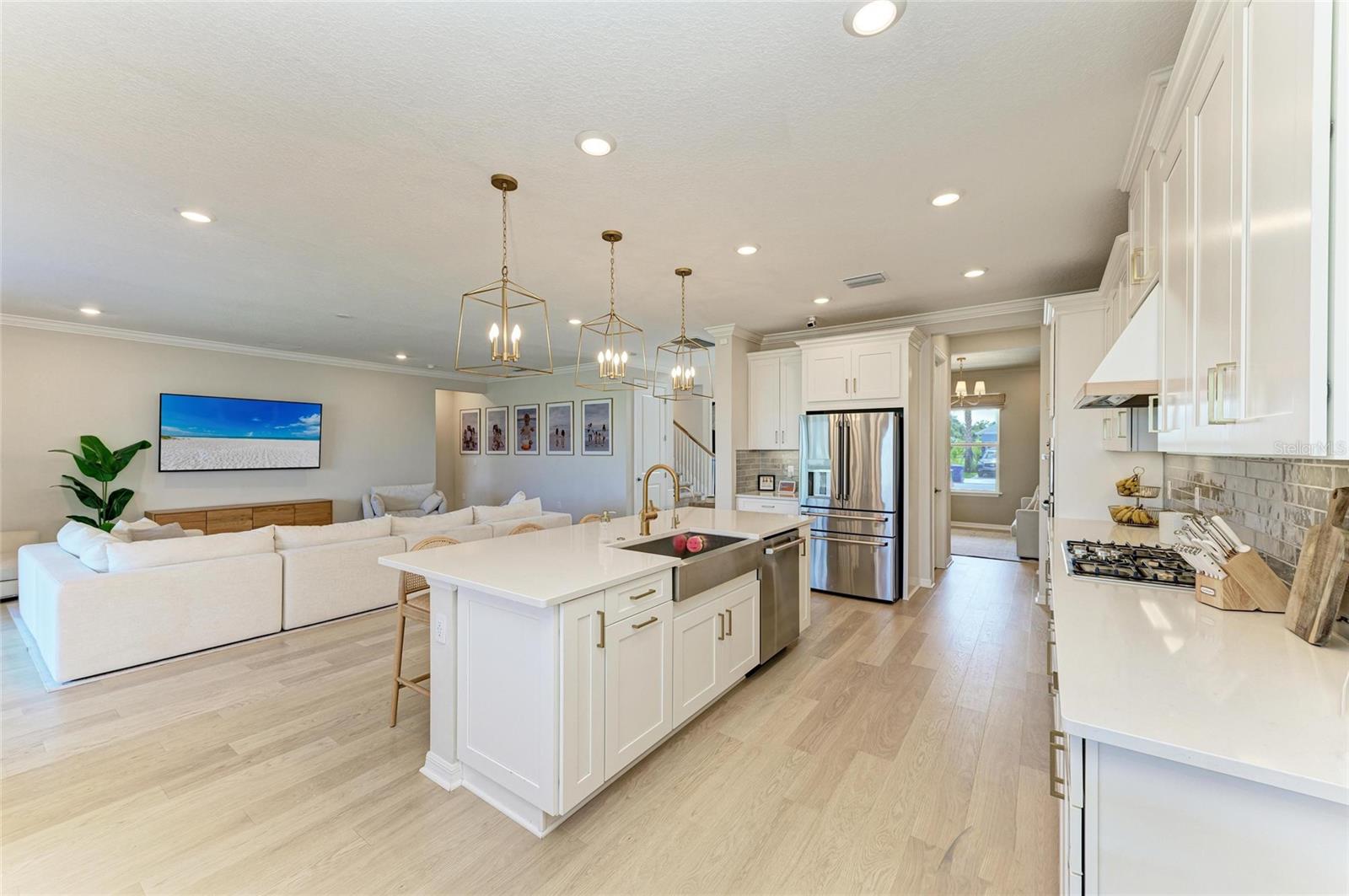 9109 RADIANT CIR