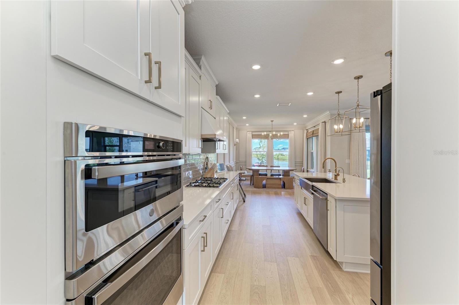 9109 RADIANT CIR