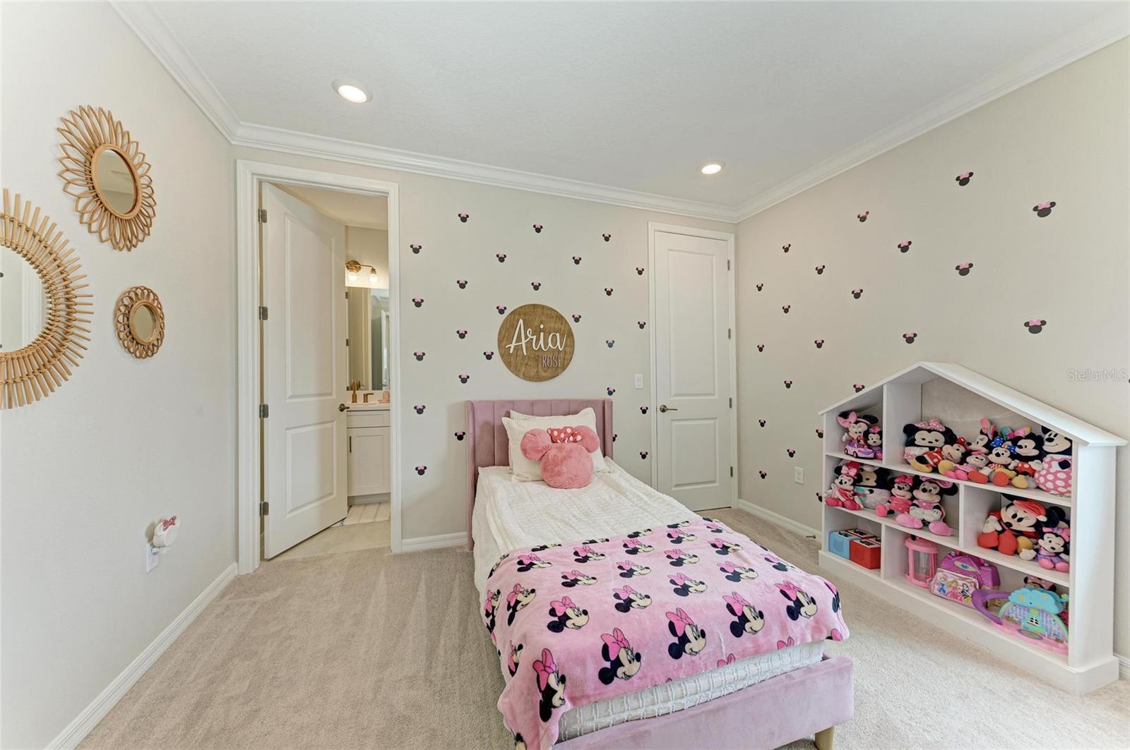 9109 RADIANT CIR