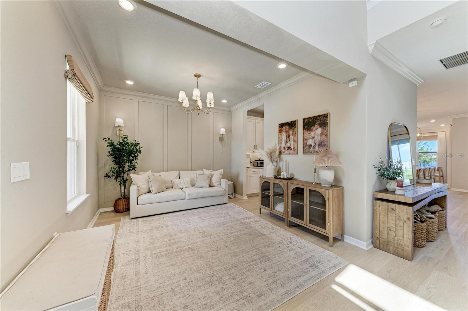 9109 RADIANT CIR