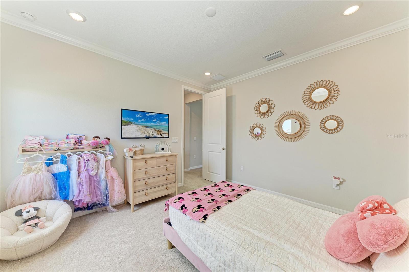 9109 RADIANT CIR