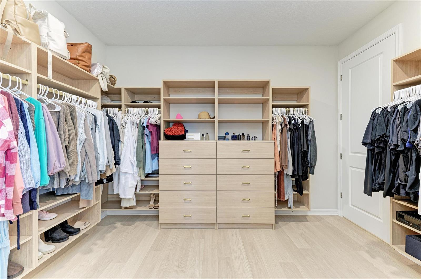 9109 RADIANT CIR