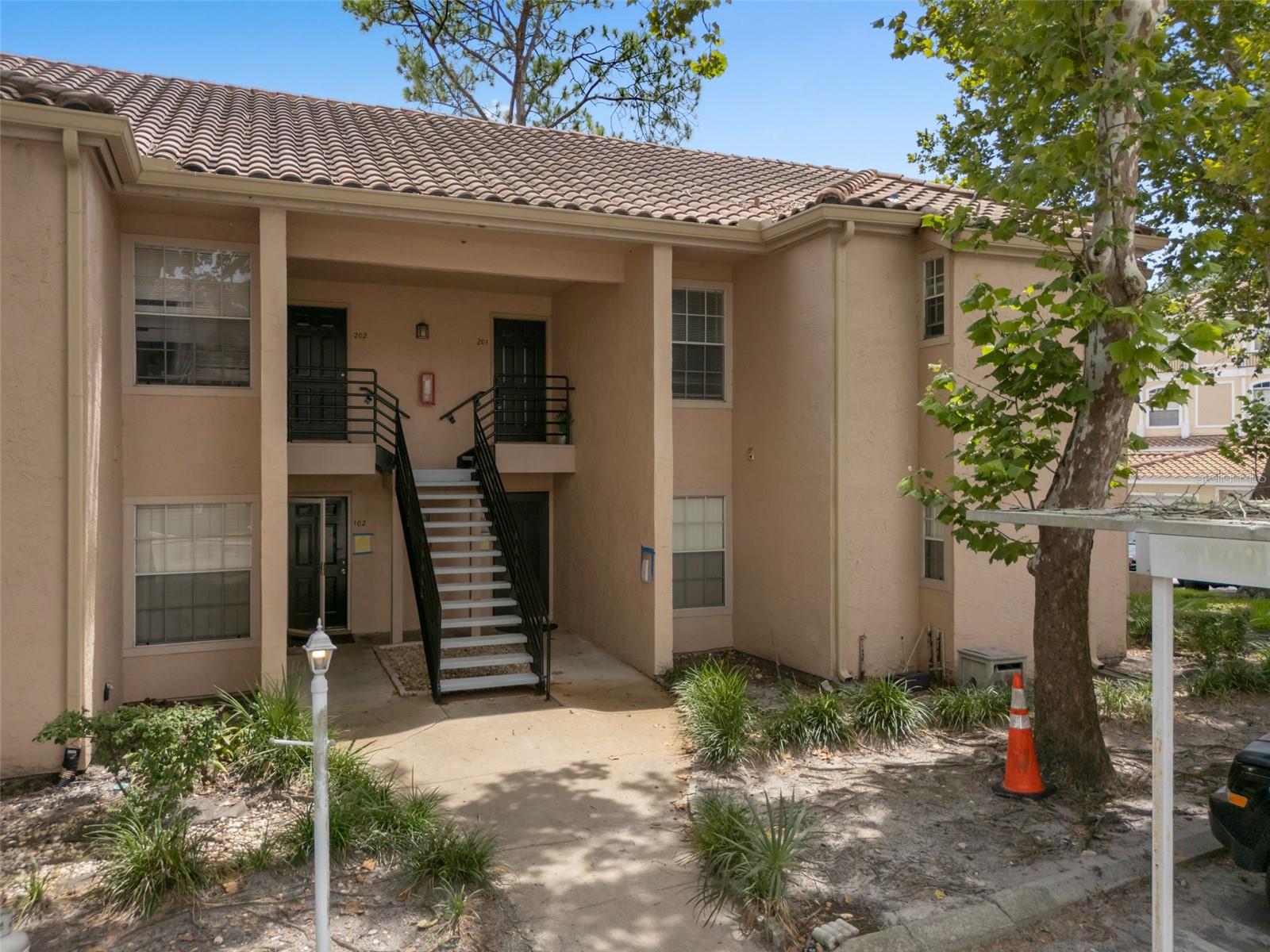 670 SANDY NECK LN #201