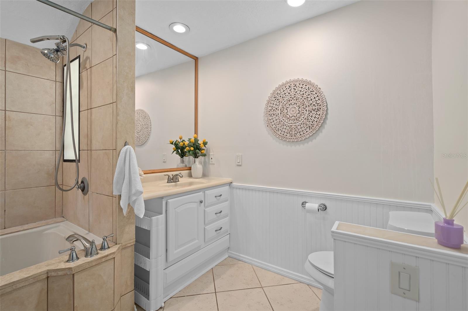 670 SANDY NECK LN #201