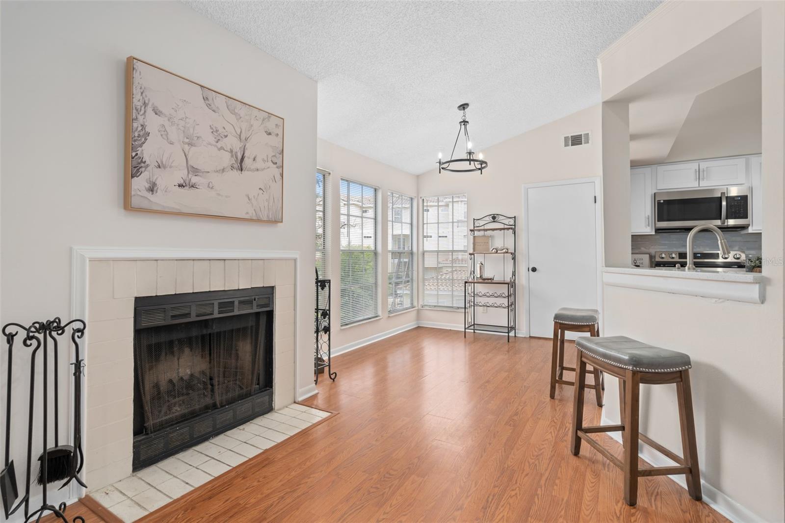 670 SANDY NECK LN #201