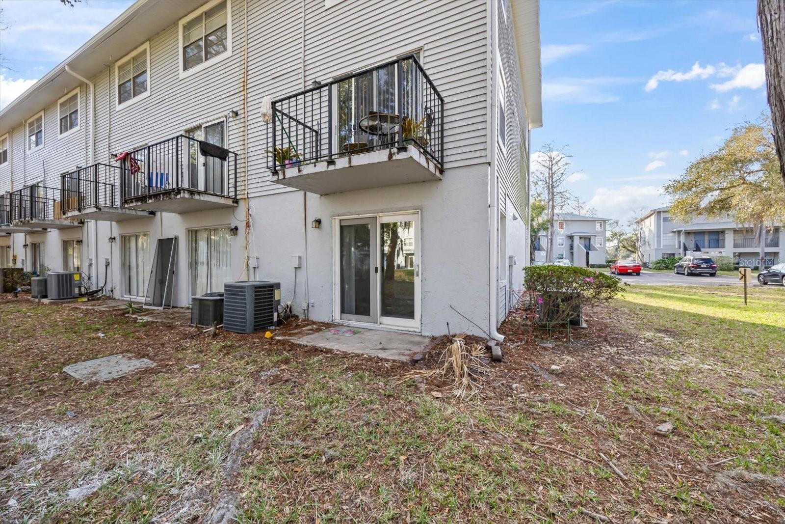 7169 E BANK DR #101