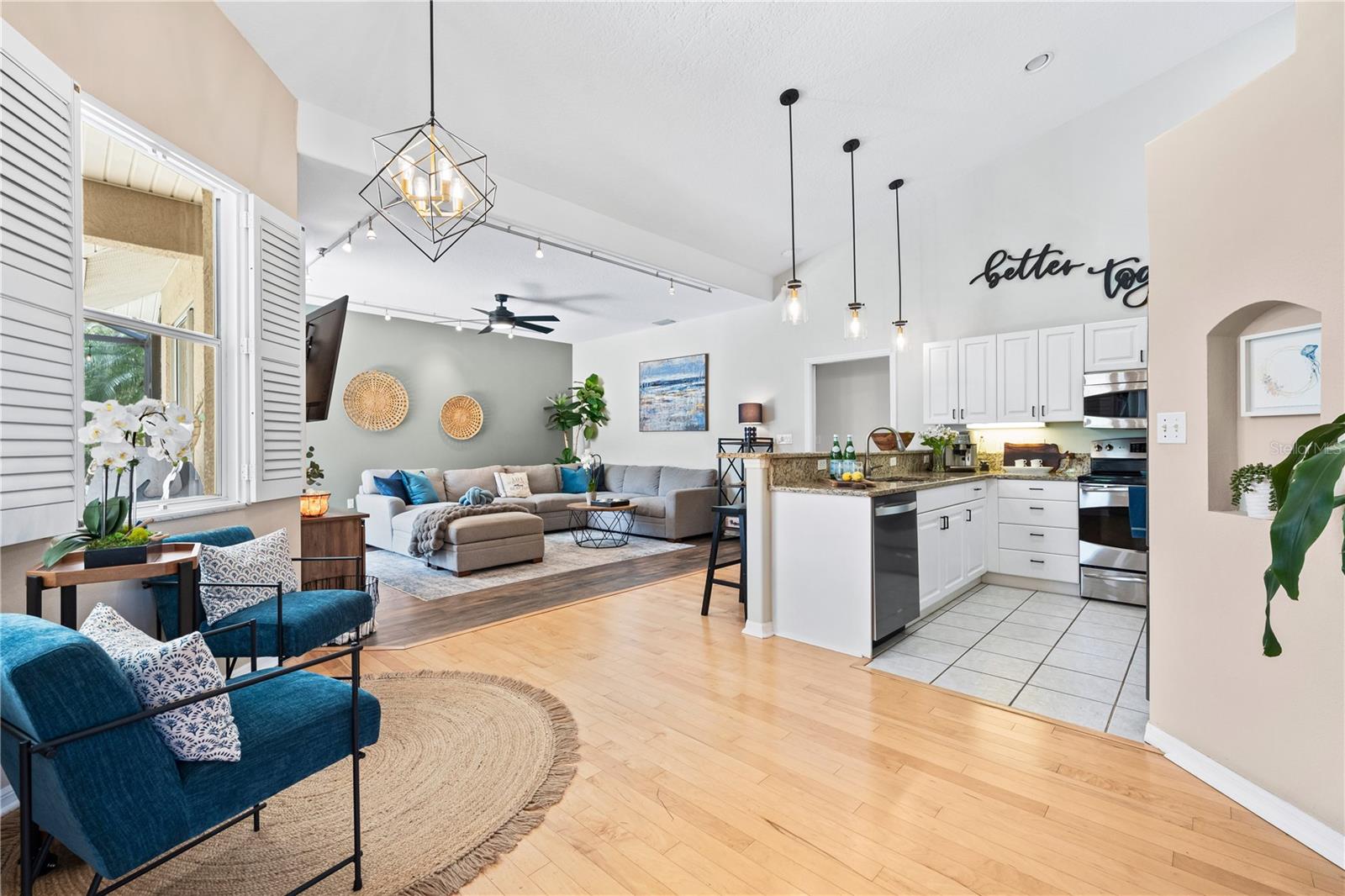 5272 SUNNYDALE CIR E