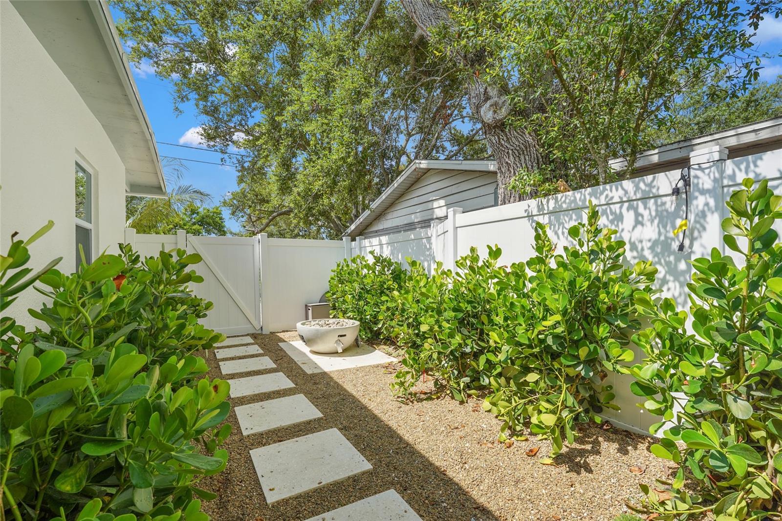3716 7TH AVE W