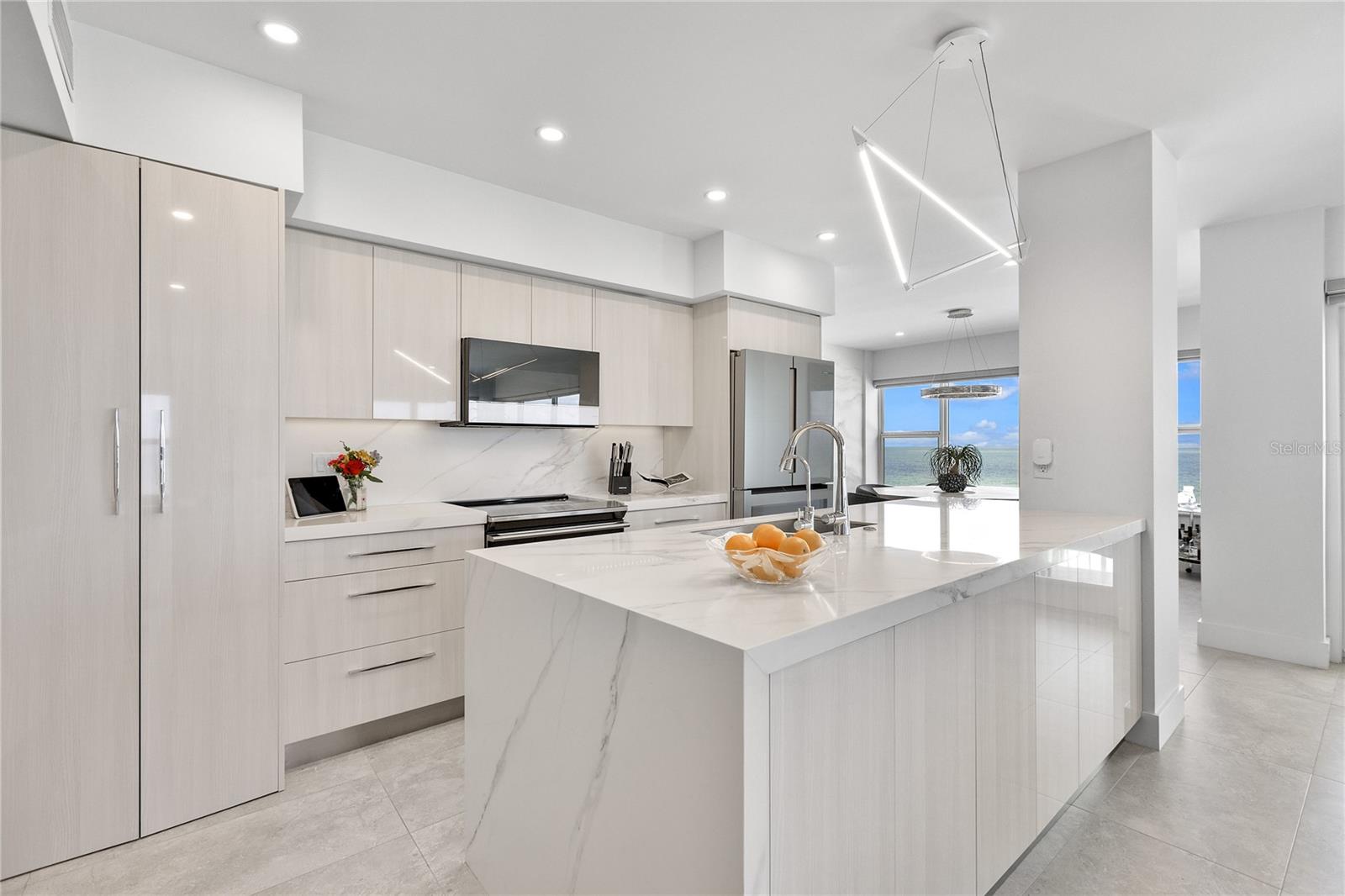 601 LONGBOAT CLUB RD #404S