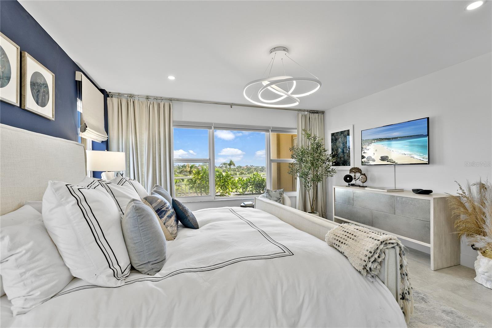 601 LONGBOAT CLUB RD #404S