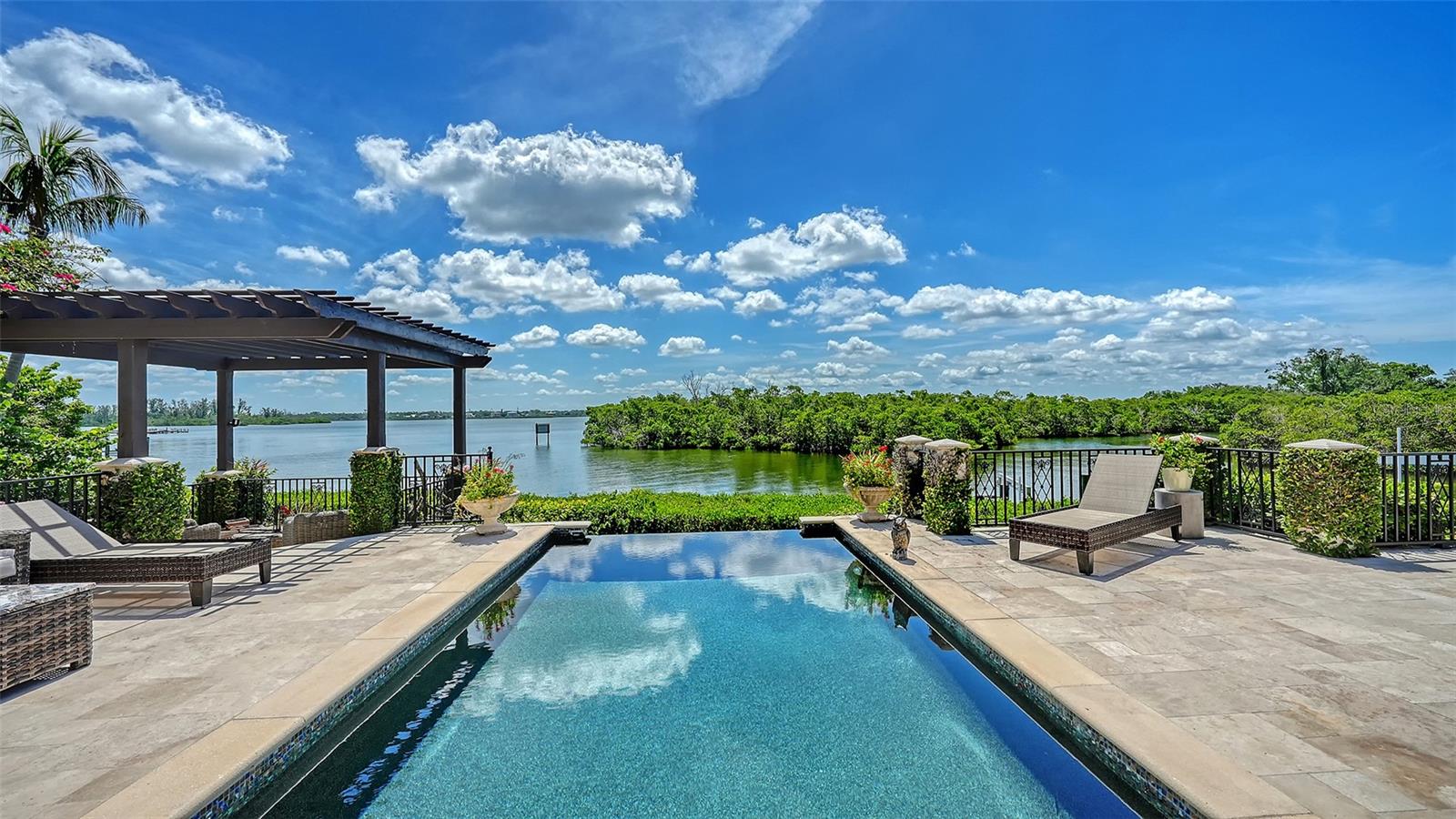 265 CEDAR PARK CIR