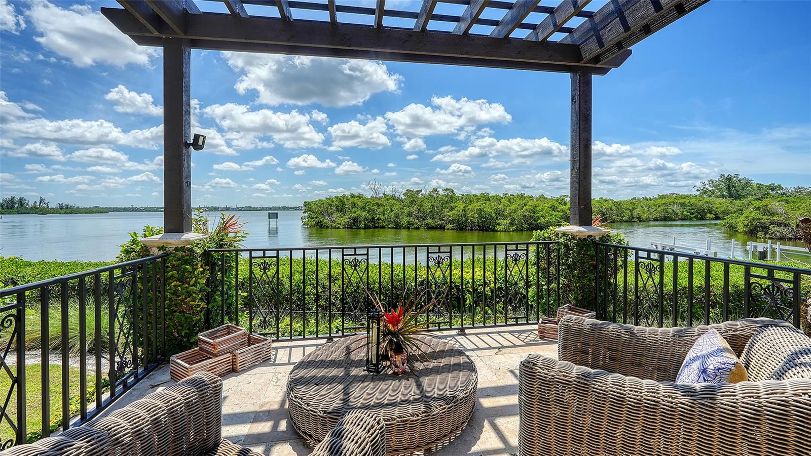 265 CEDAR PARK CIR