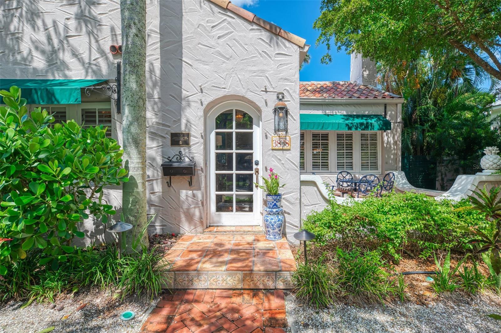 3838 FLORES AVE