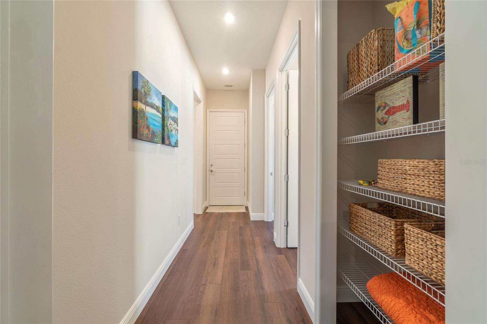 1202 FIESTA KEY CIR