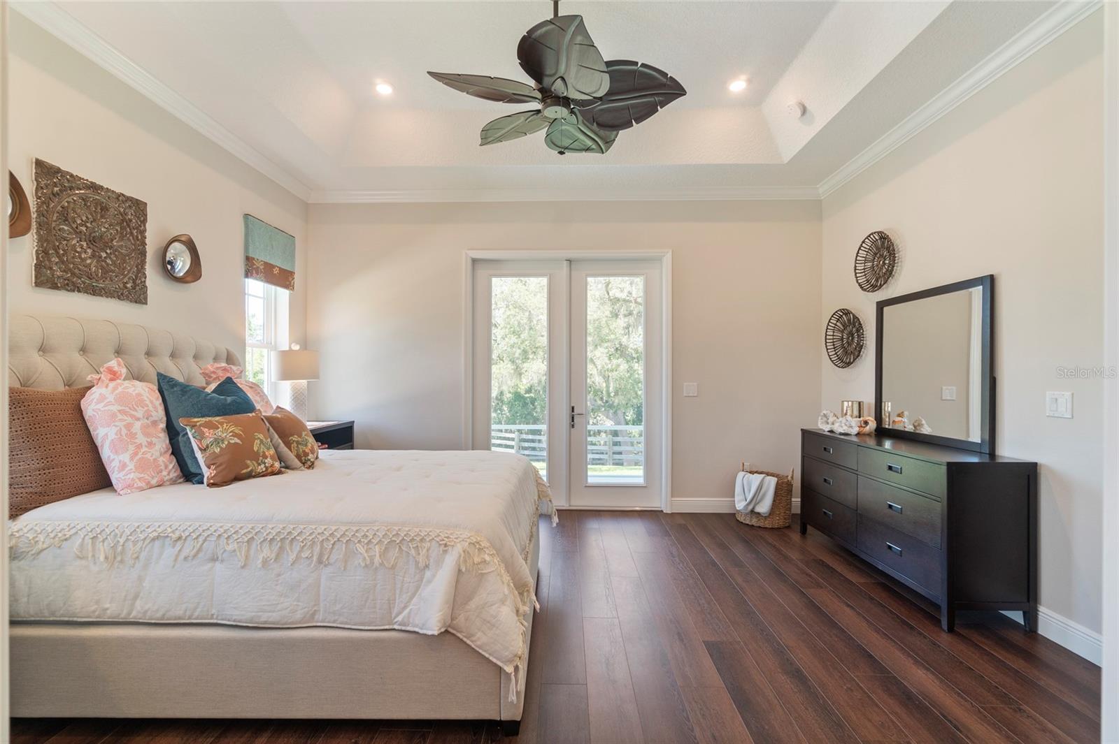 1202 FIESTA KEY CIR