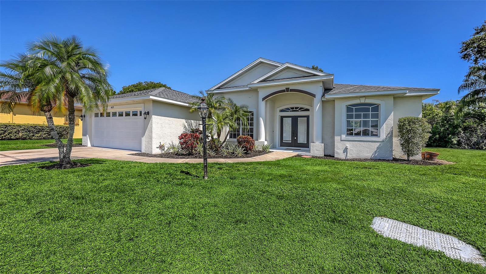 4079 GREEN TREE AVE