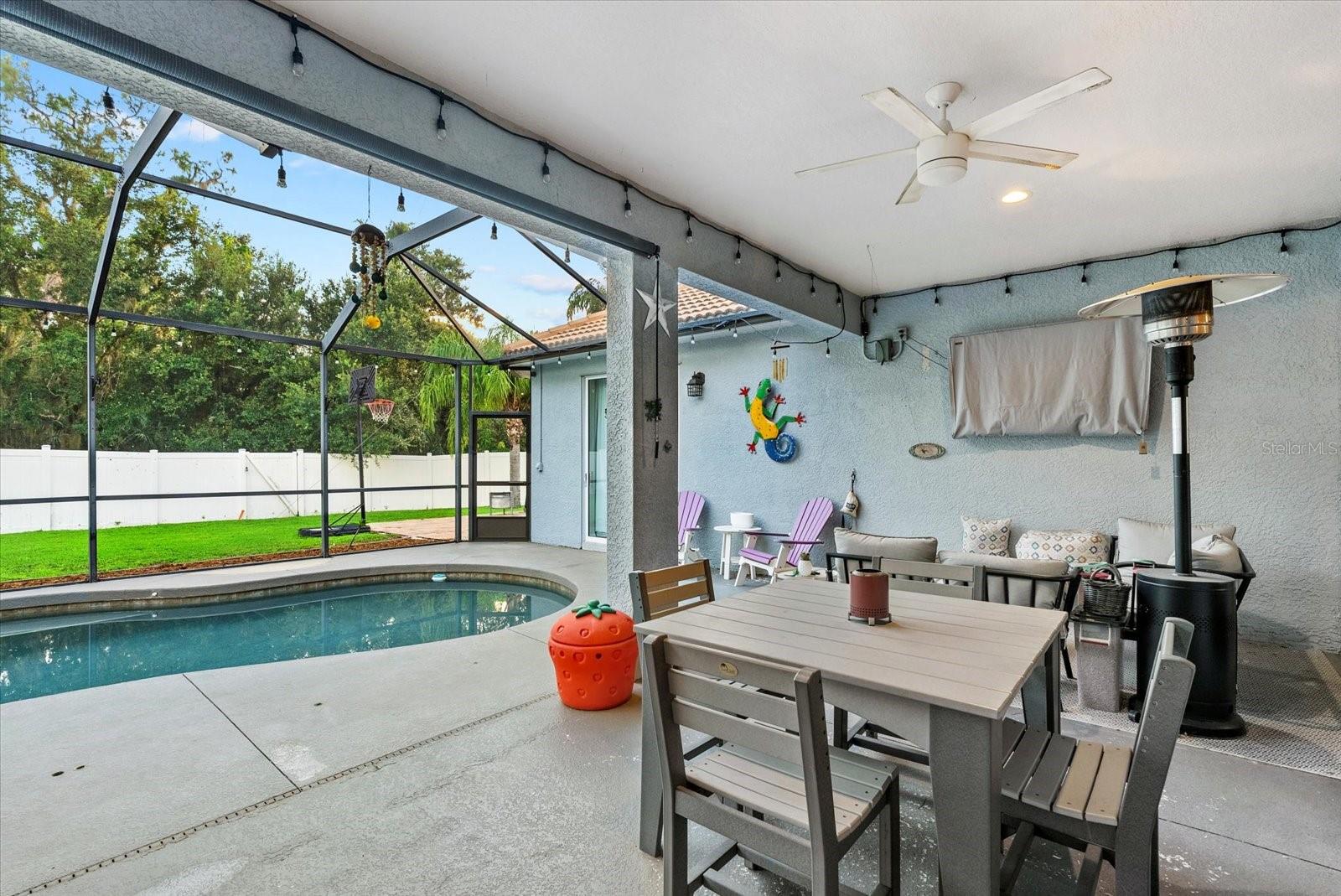 1602 PINYON PINE DR