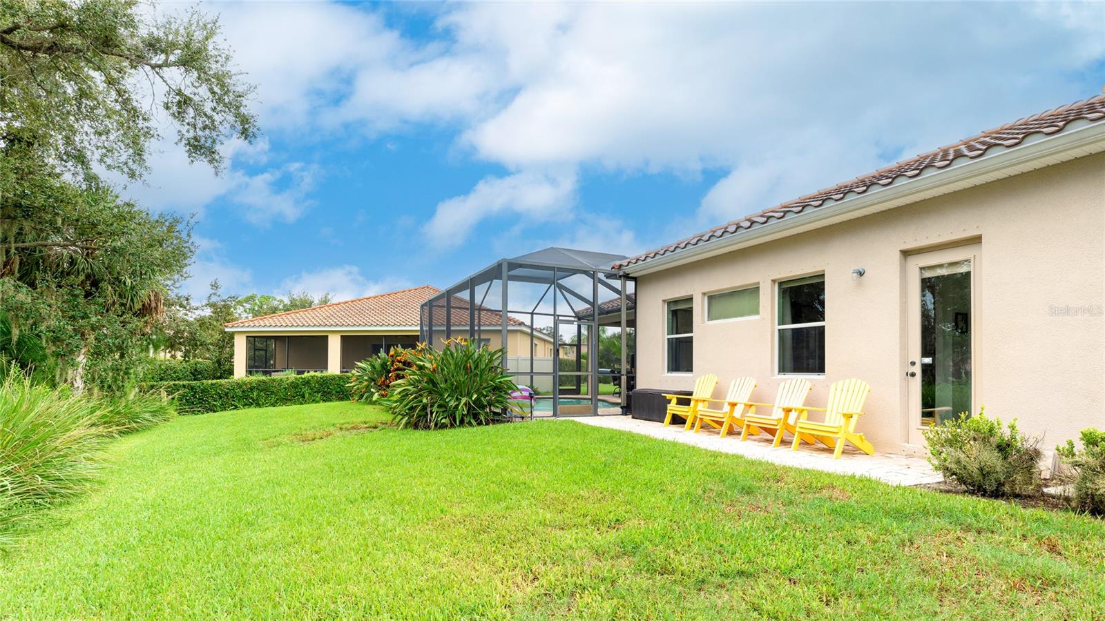 5621 ROCK DOVE DR