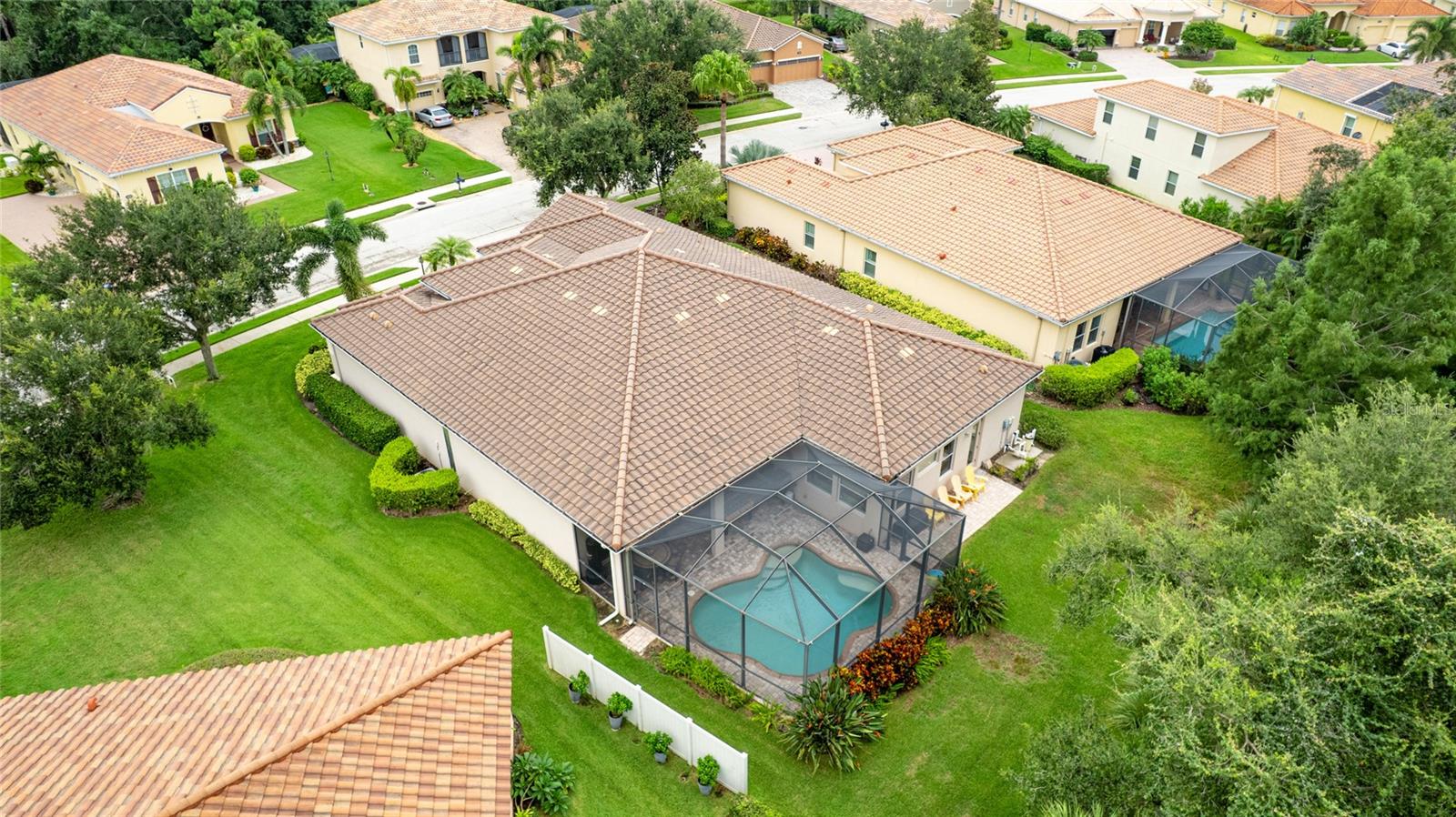 5621 ROCK DOVE DR
