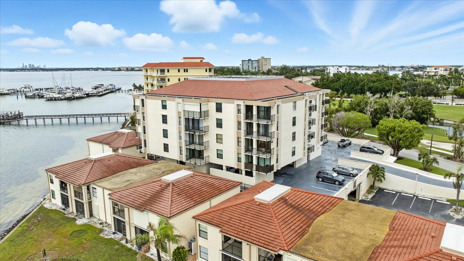 6051 SUN BLVD #403