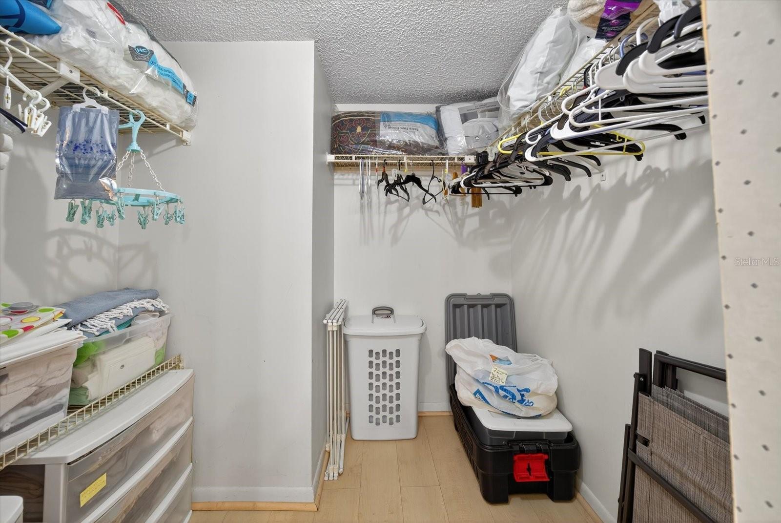 6051 SUN BLVD #403