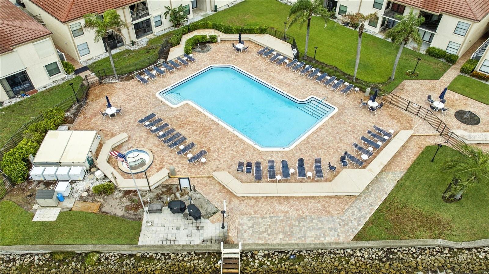 6051 SUN BLVD #403