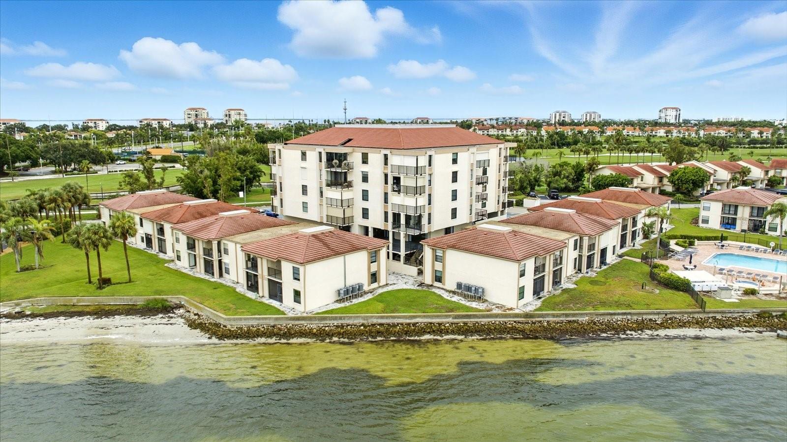 6051 SUN BLVD #403
