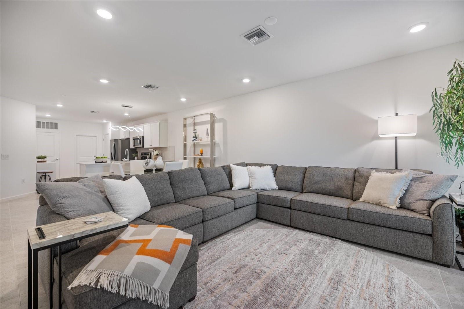 6511 SILVERSTAR DR