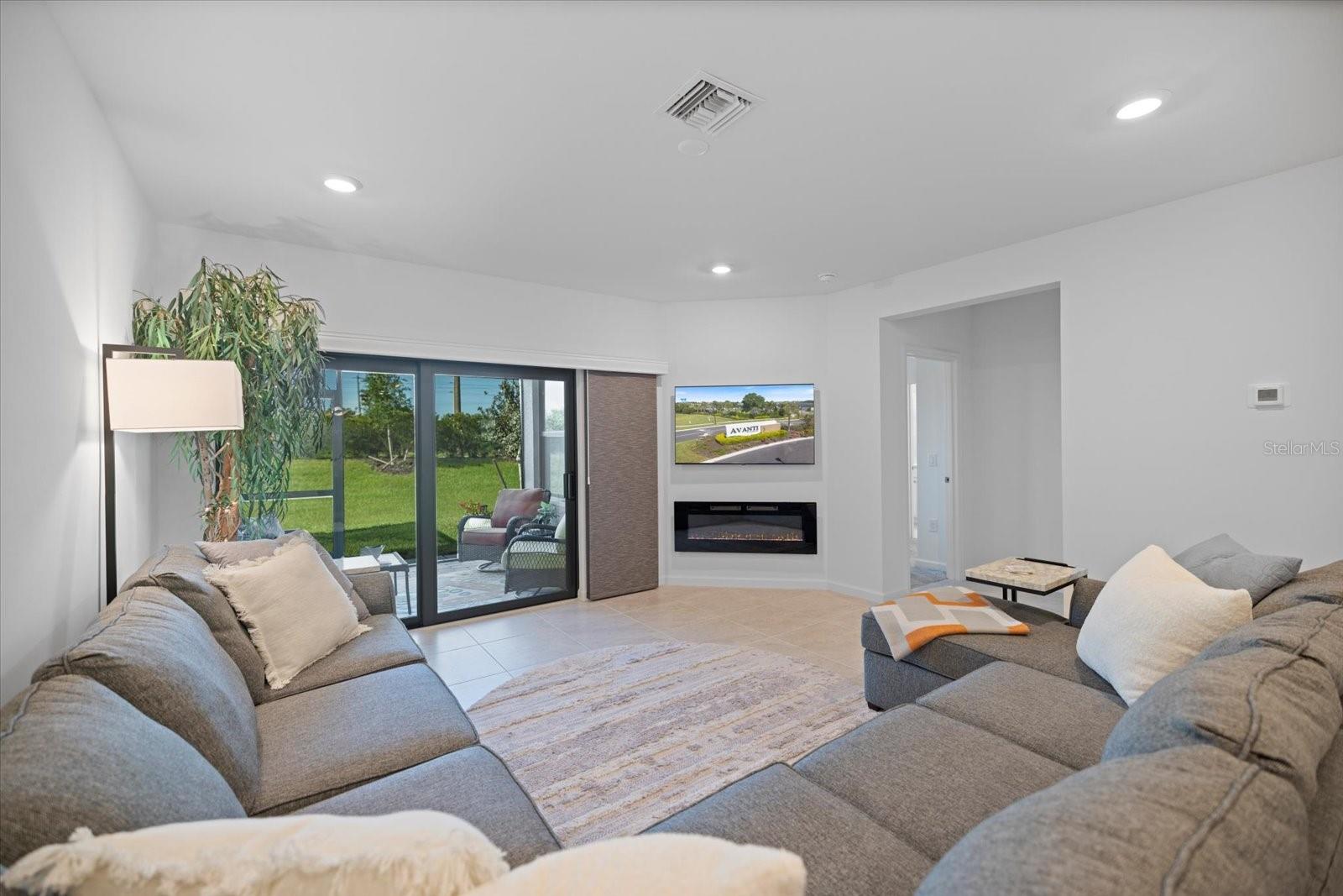 6511 SILVERSTAR DR